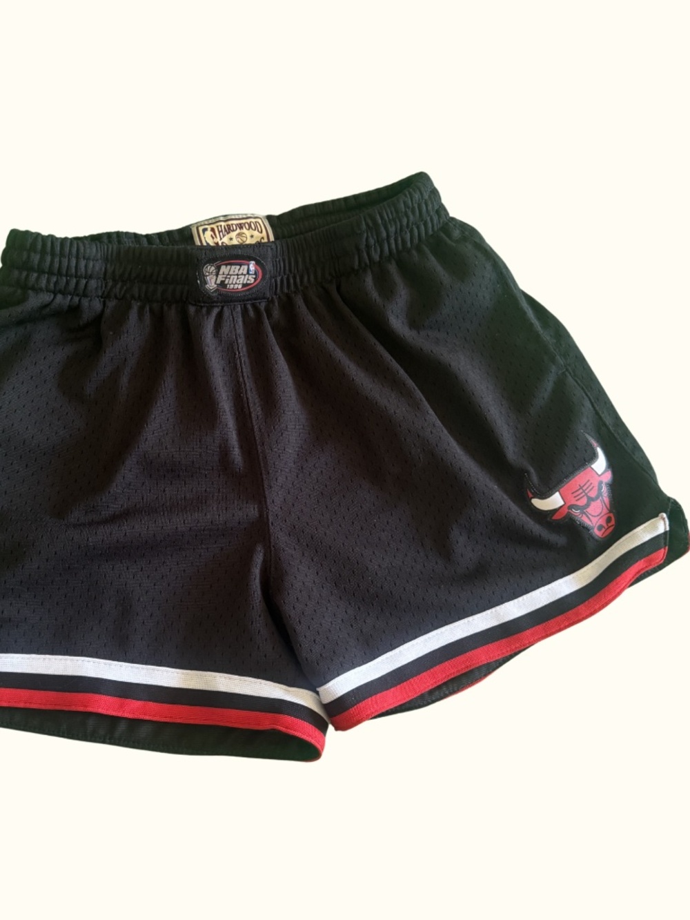 Mitchell & Ness Chicago Bulls Hardwood Classics Basketball Shorts Women size M